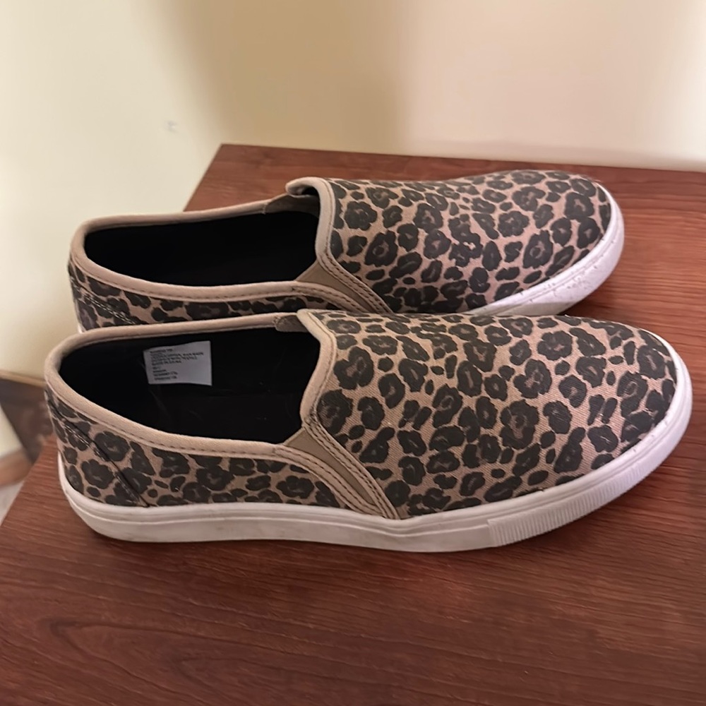 Magellan 11 slip on